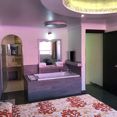 Hotel & Villas 7-3